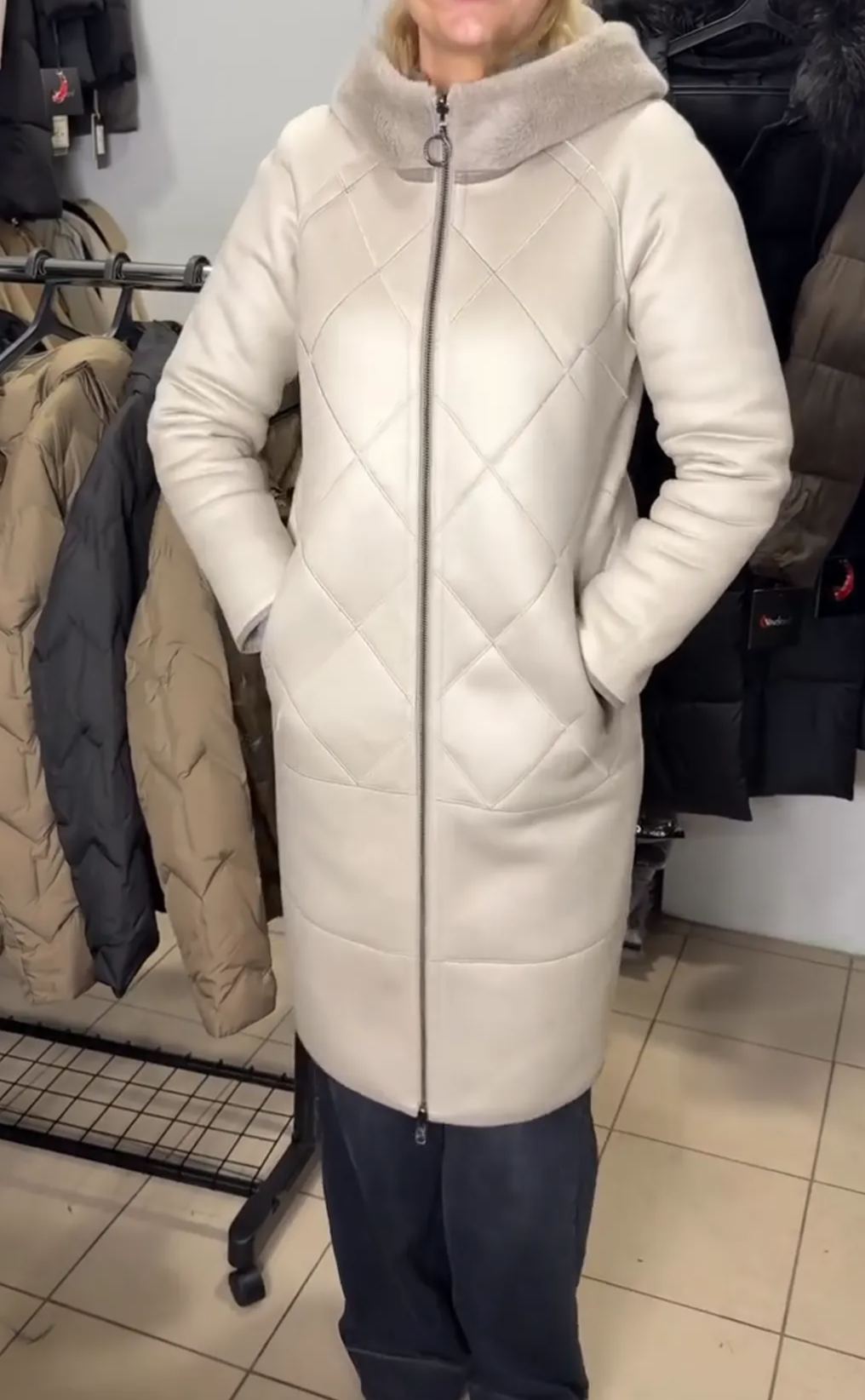 [Copy]Elegant Beige Oversized Down Coat
