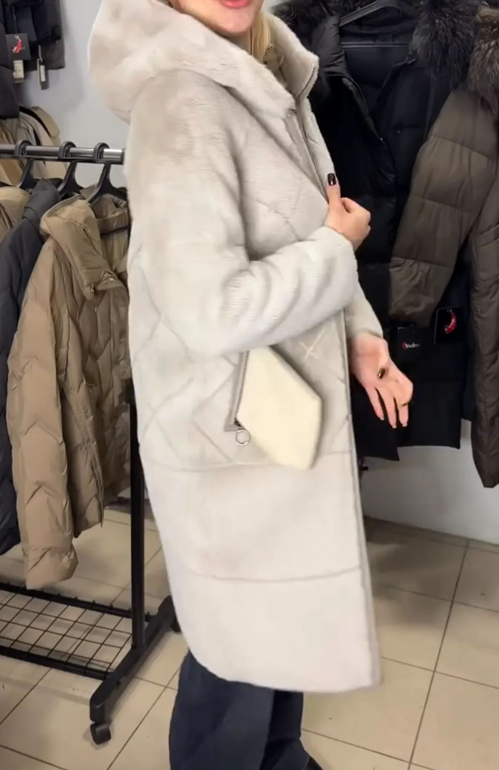 [Copy]Elegant Beige Oversized Down Coat