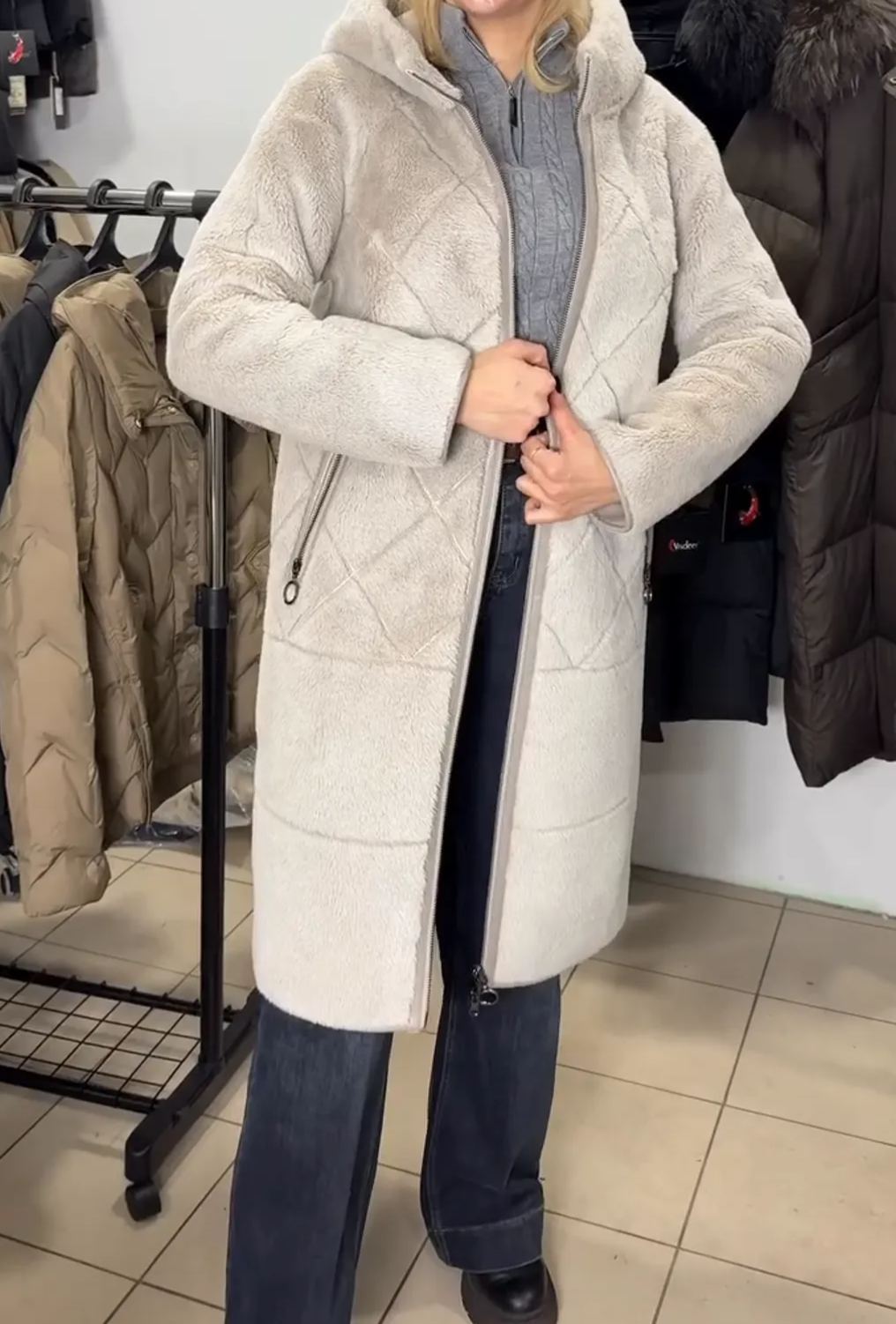 [Copy]Elegant Beige Oversized Down Coat