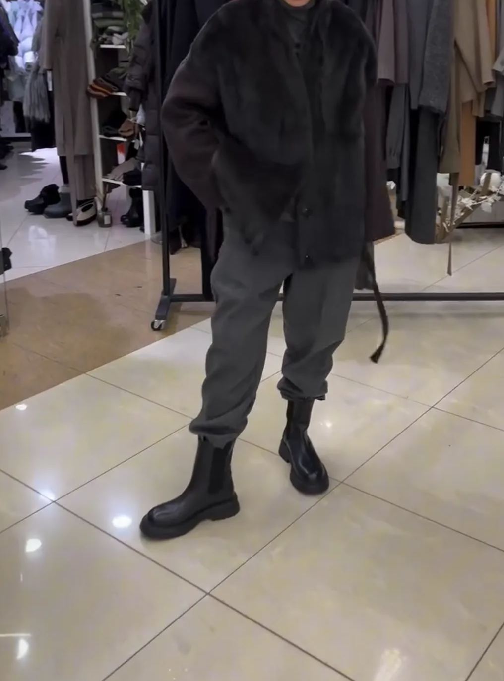 [Copy]Elegant Brown Contrast-Panel Faux Fur Outerwear