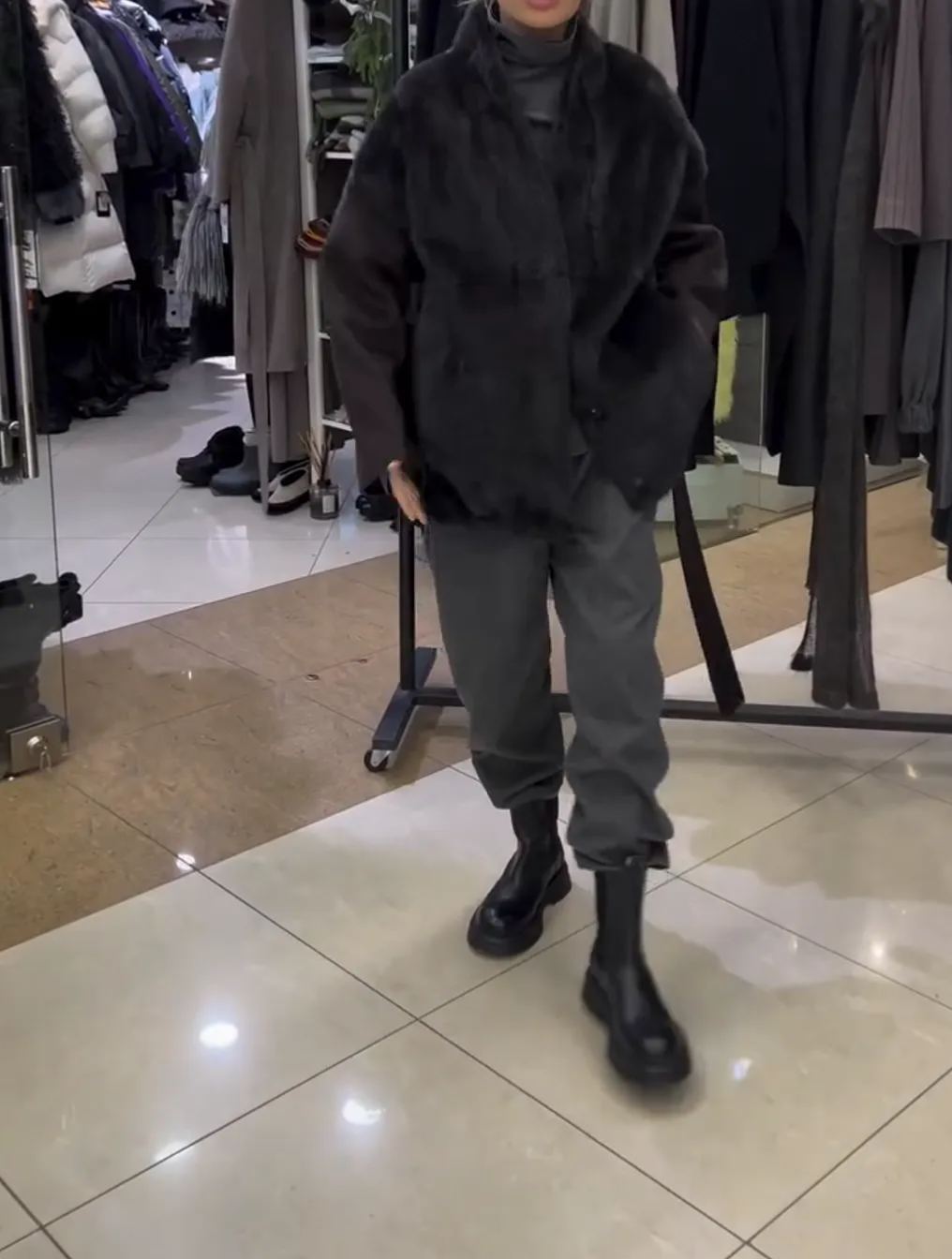 [Copy]Elegant Brown Contrast-Panel Faux Fur Outerwear