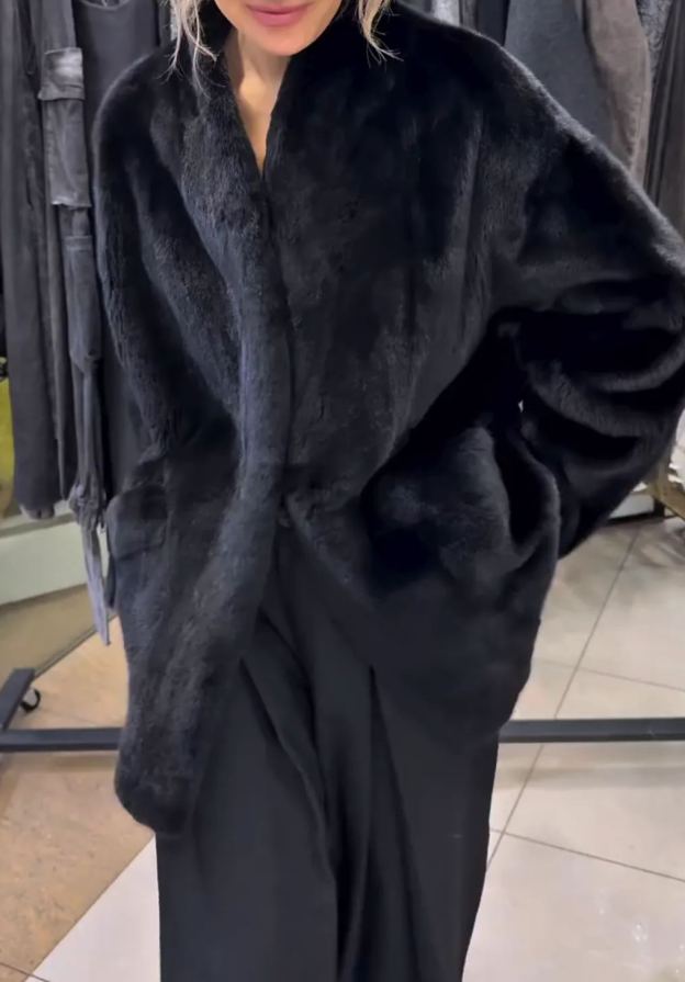[Copy]Black Maxi Faux Fur Coat