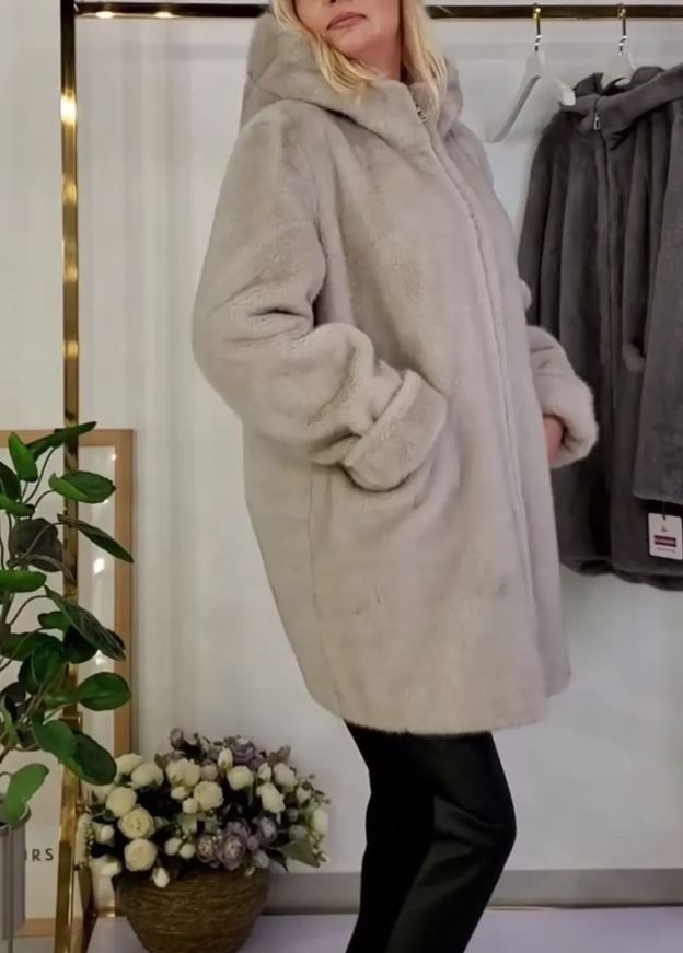 [Copy]Black Oversized Faux Fur Coat