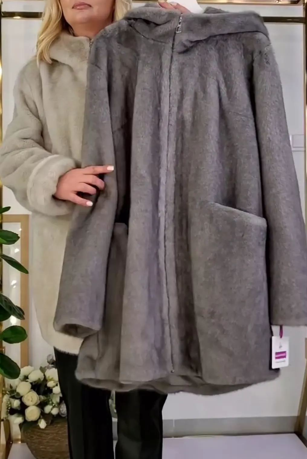 [Copy]Black Oversized Faux Fur Coat