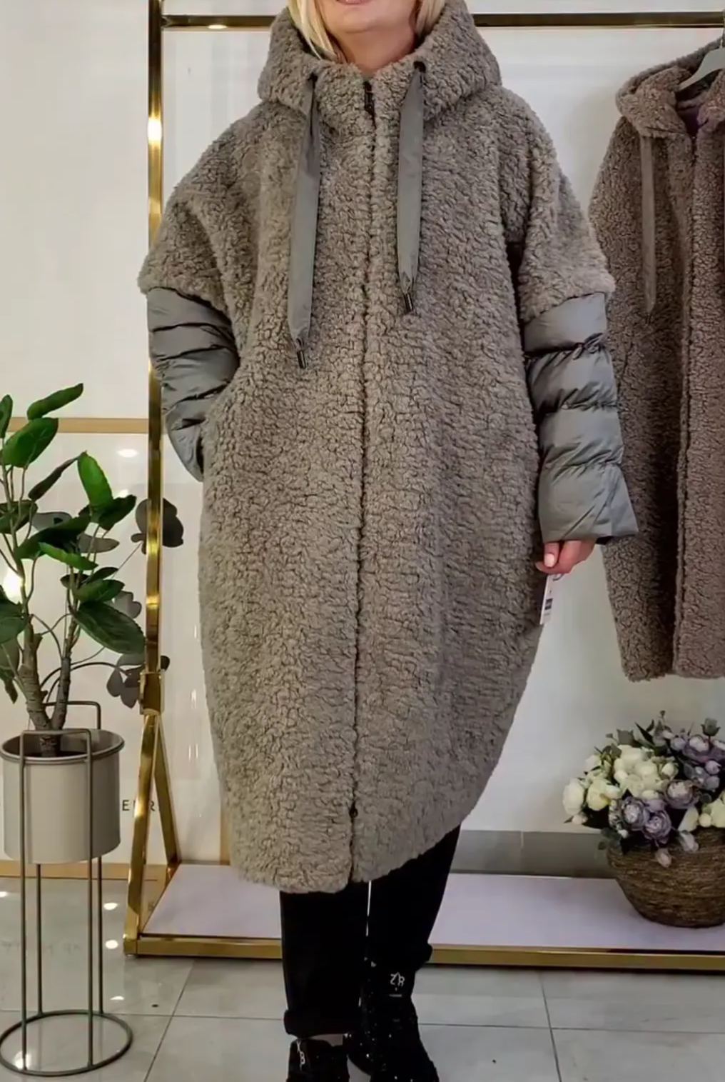 [Copy]Faux Fur Hooded Jacket