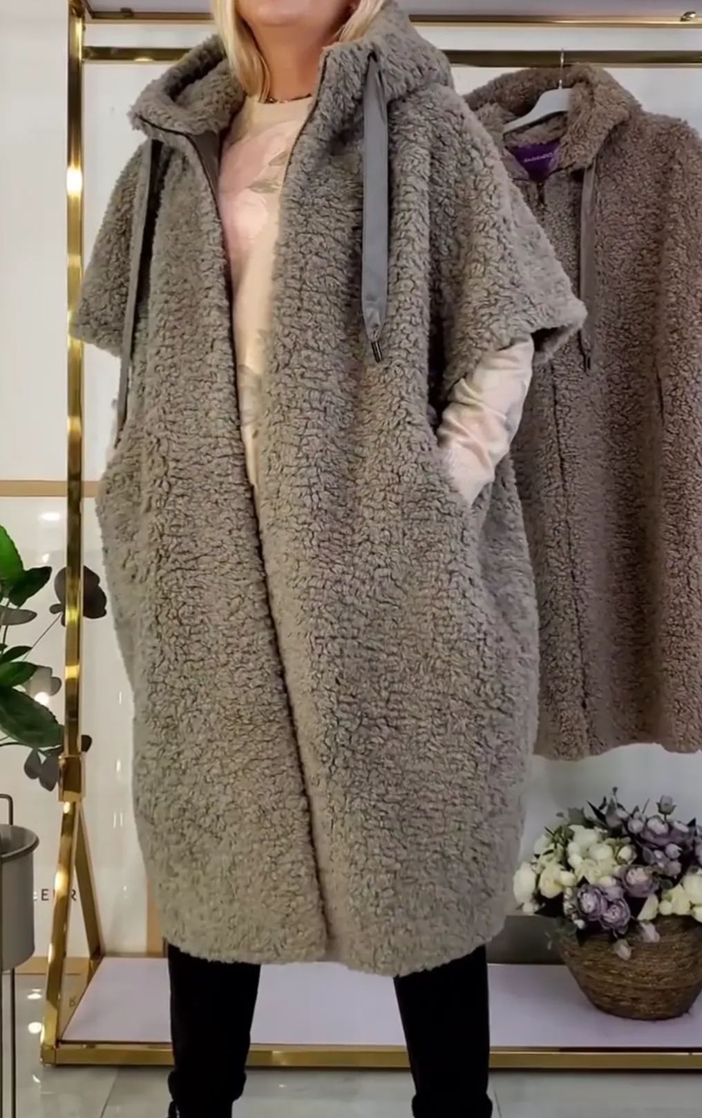 [Copy]Faux Fur Hooded Jacket