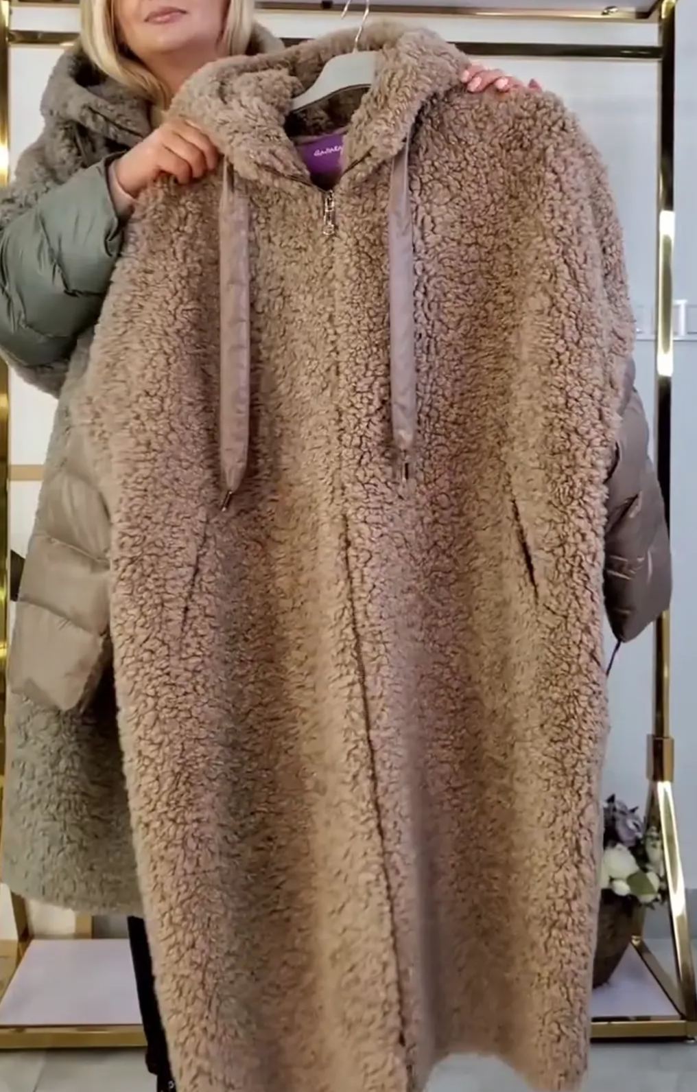 [Copy]Faux Fur Hooded Jacket