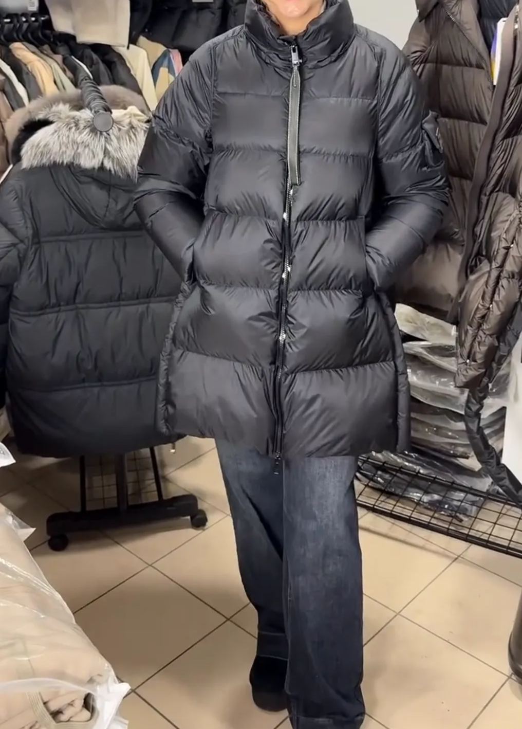 [Copy]Charcoal Gray Puffer Coat with Oversized Faux Fur Trim
