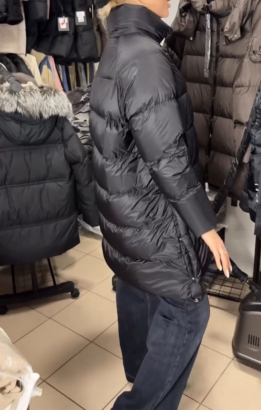[Copy]Charcoal Gray Puffer Coat with Oversized Faux Fur Trim