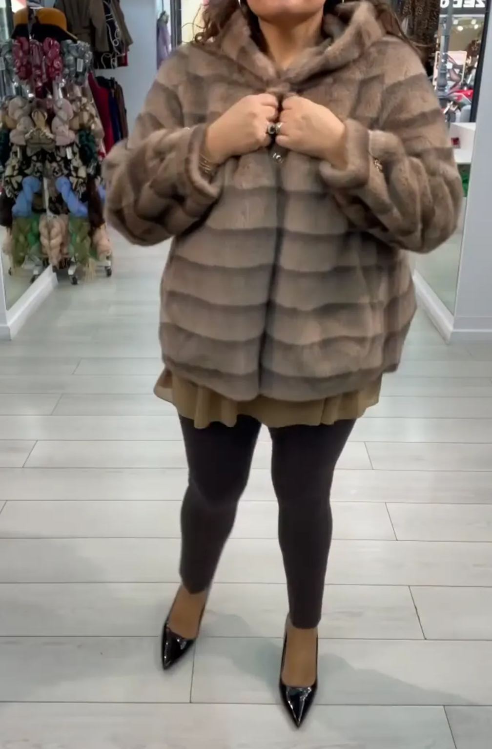 [Copy]White Faux Fur Maxi Coat