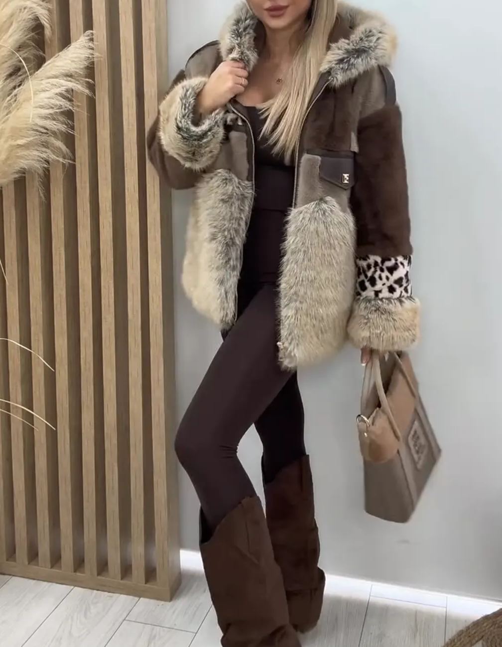 [Copy]Brown Puffer Coat with Oversized Faux Fur Collar