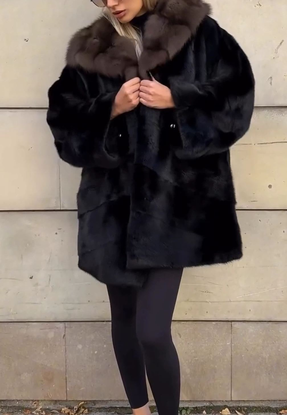 [Copy]Light Beige Faux Fur Coat with Oversized Fox Fur Collar & Self-Tie Belt