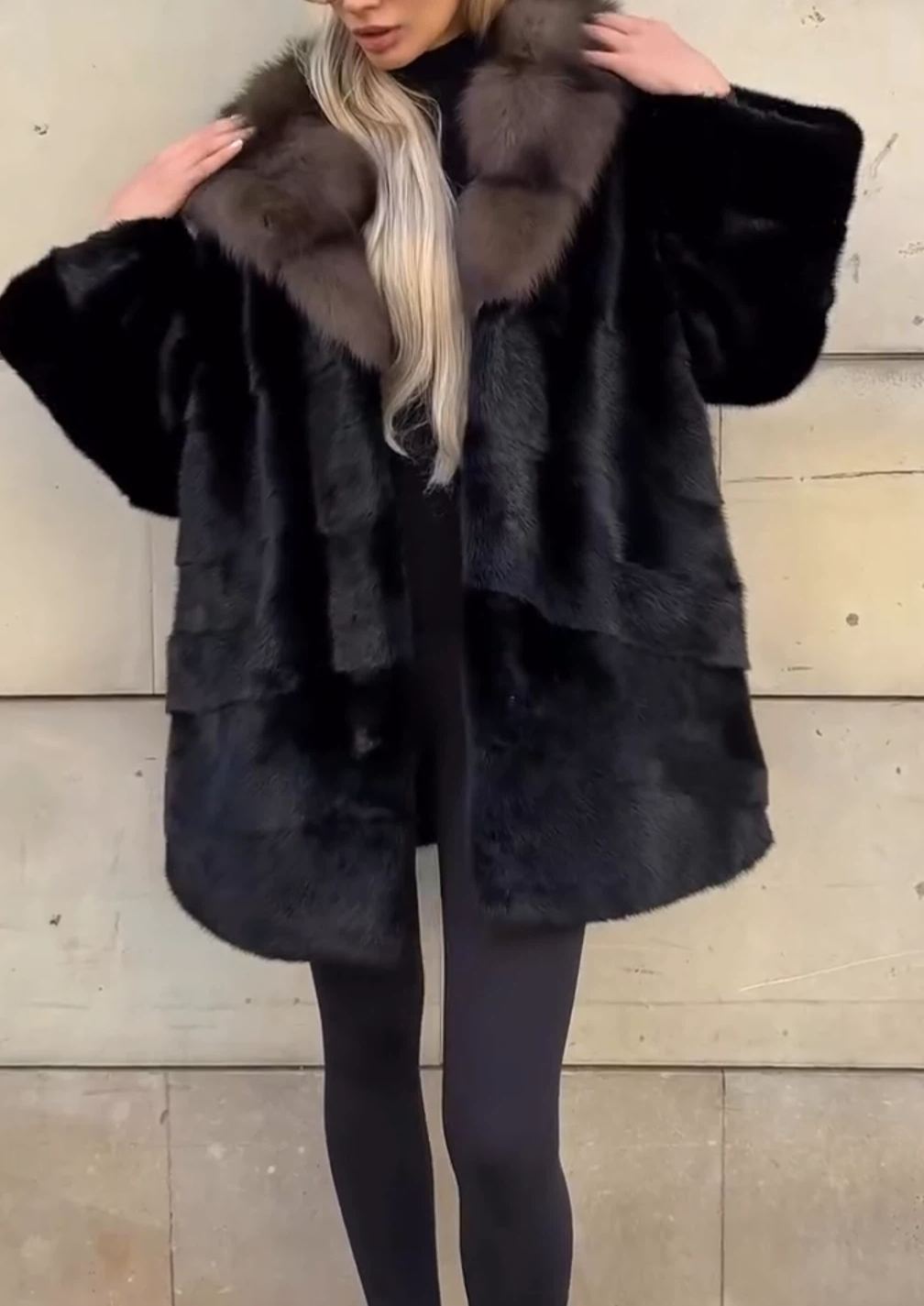 [Copy]Light Beige Faux Fur Coat with Oversized Fox Fur Collar & Self-Tie Belt