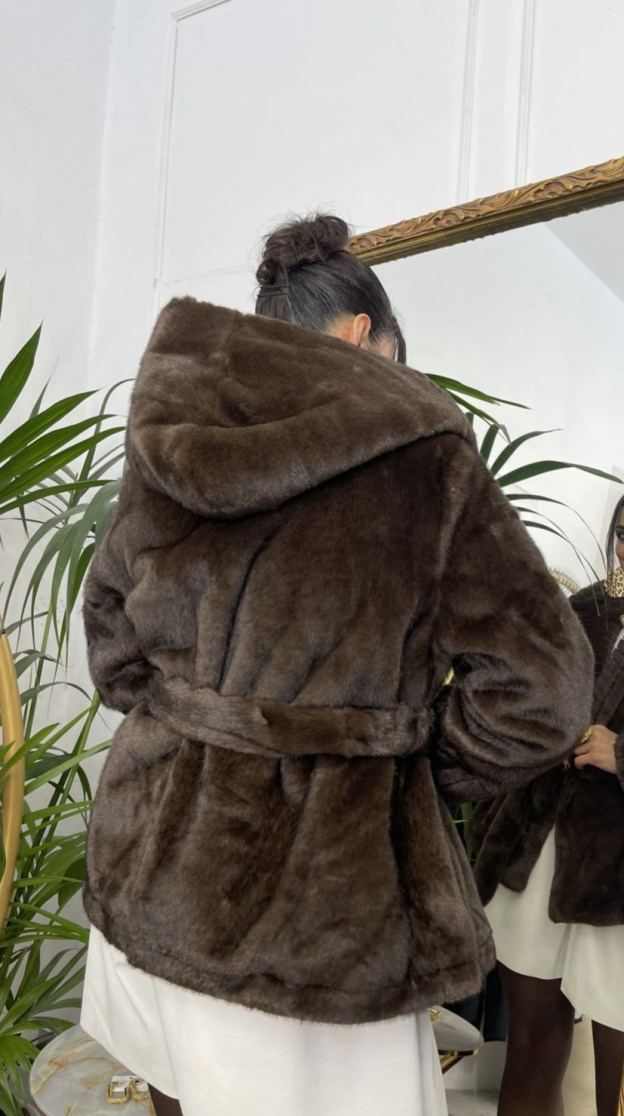 [Copy]Black Faux Fur Coat with Oversized Gray Fox Fur Collar