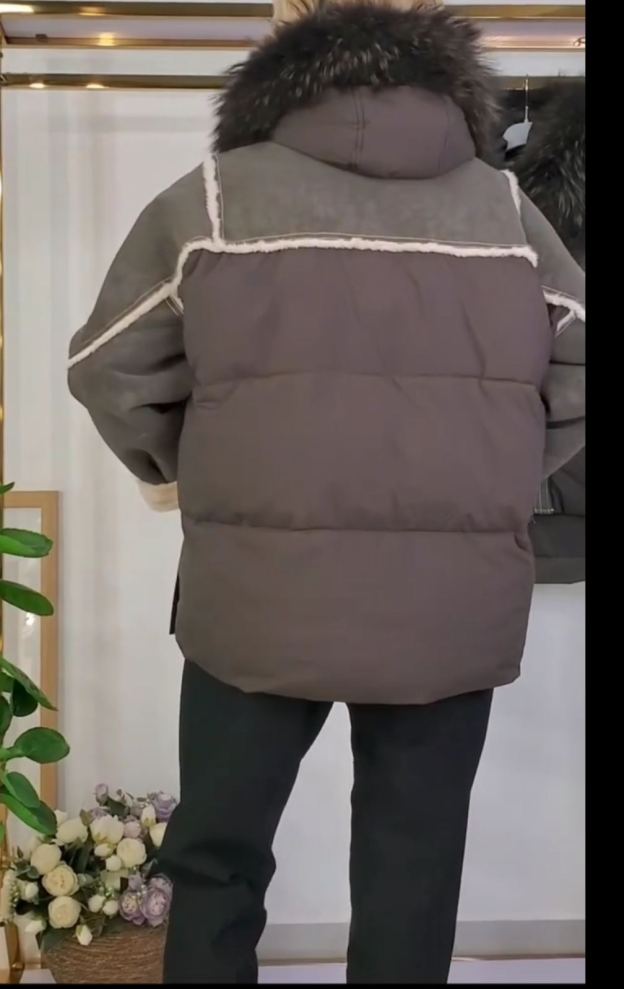 [Copy]Pale Silver Puffer Coat with Faux Fur Hood & Embroidered Crest/Bees Detail
