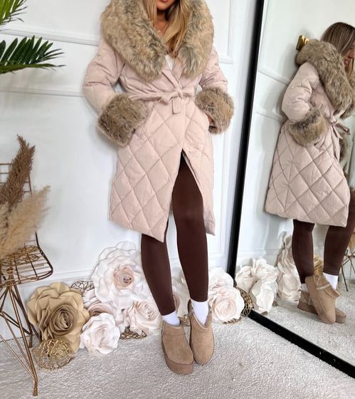 [Copy]Long down jacket with faux fur hood and adjustable cuffs
