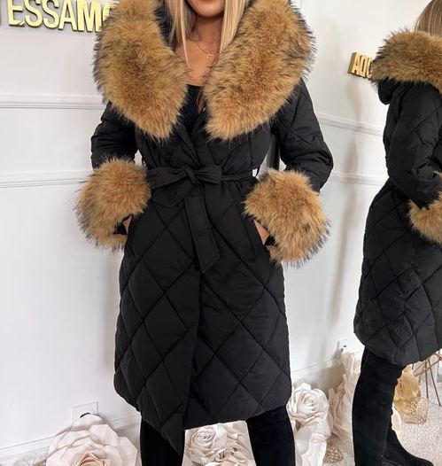 [Copy]Long down jacket with faux fur hood and adjustable cuffs