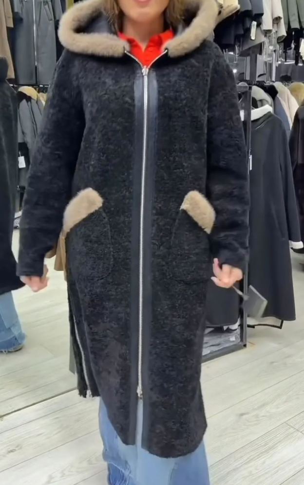 [Copy]Reversible Metallic Pattern & Teal Faux Fur Coat (Dual Texture + Longline Silhouette)