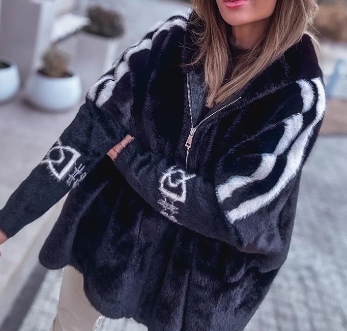 [Copy]Emerald Quilted Puffer Jacket with Oversized Tan Faux Fur Hood