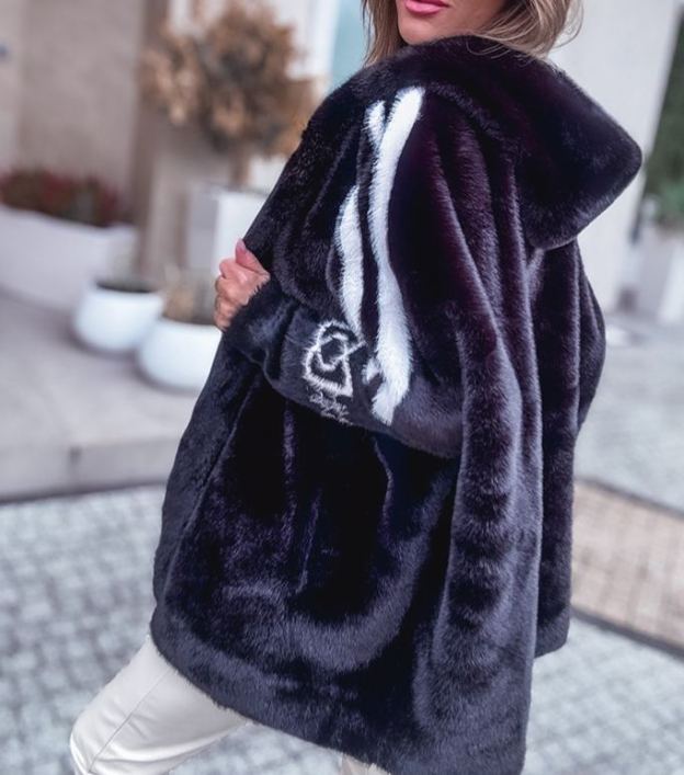[Copy]Emerald Quilted Puffer Jacket with Oversized Tan Faux Fur Hood