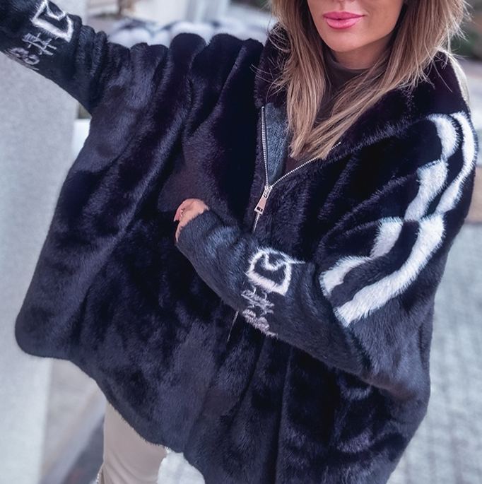 [Copy]Emerald Quilted Puffer Jacket with Oversized Tan Faux Fur Hood