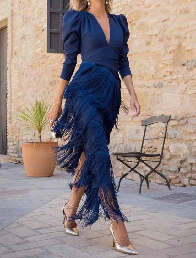 [Copy]Women's Black Two-Piece Set – Deep V-Neck Blouse & Tiered Ruffle Midi Skirt with Taupe Trim