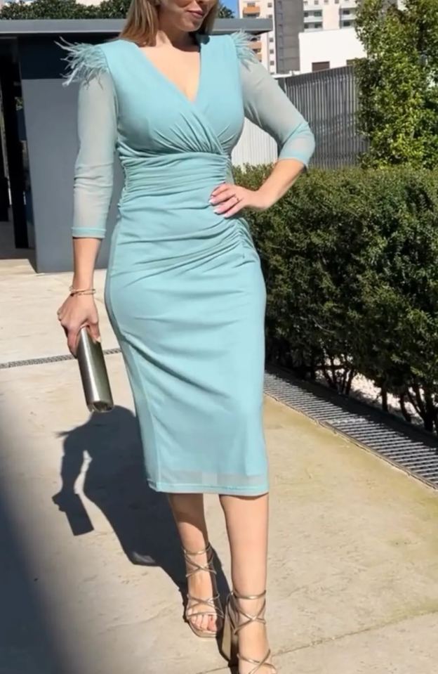 [Copy]Sage Green Tiered Fringe Midi Dress with Deep V-Neck & Sleeveless Design