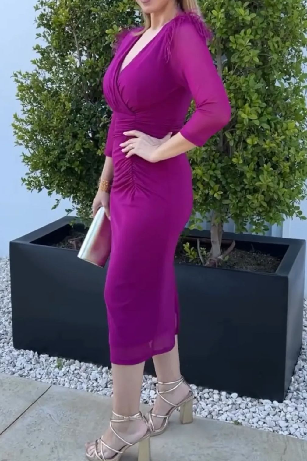 [Copy]Sage Green Tiered Fringe Midi Dress with Deep V-Neck & Sleeveless Design