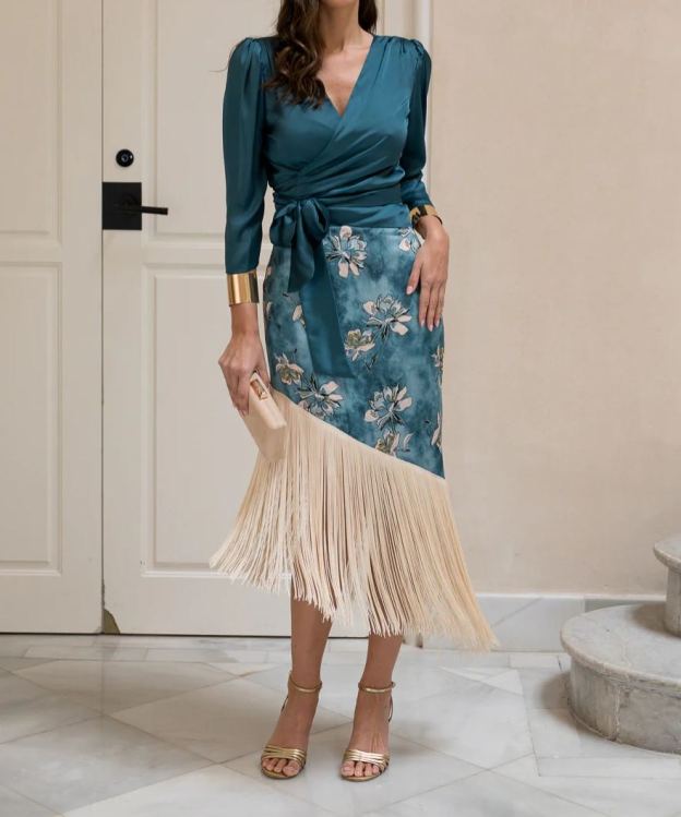 [Copy]Sky Blue Tiered Fringe Maxi Dress with Puffed Sleeves & Deep V-Neck
