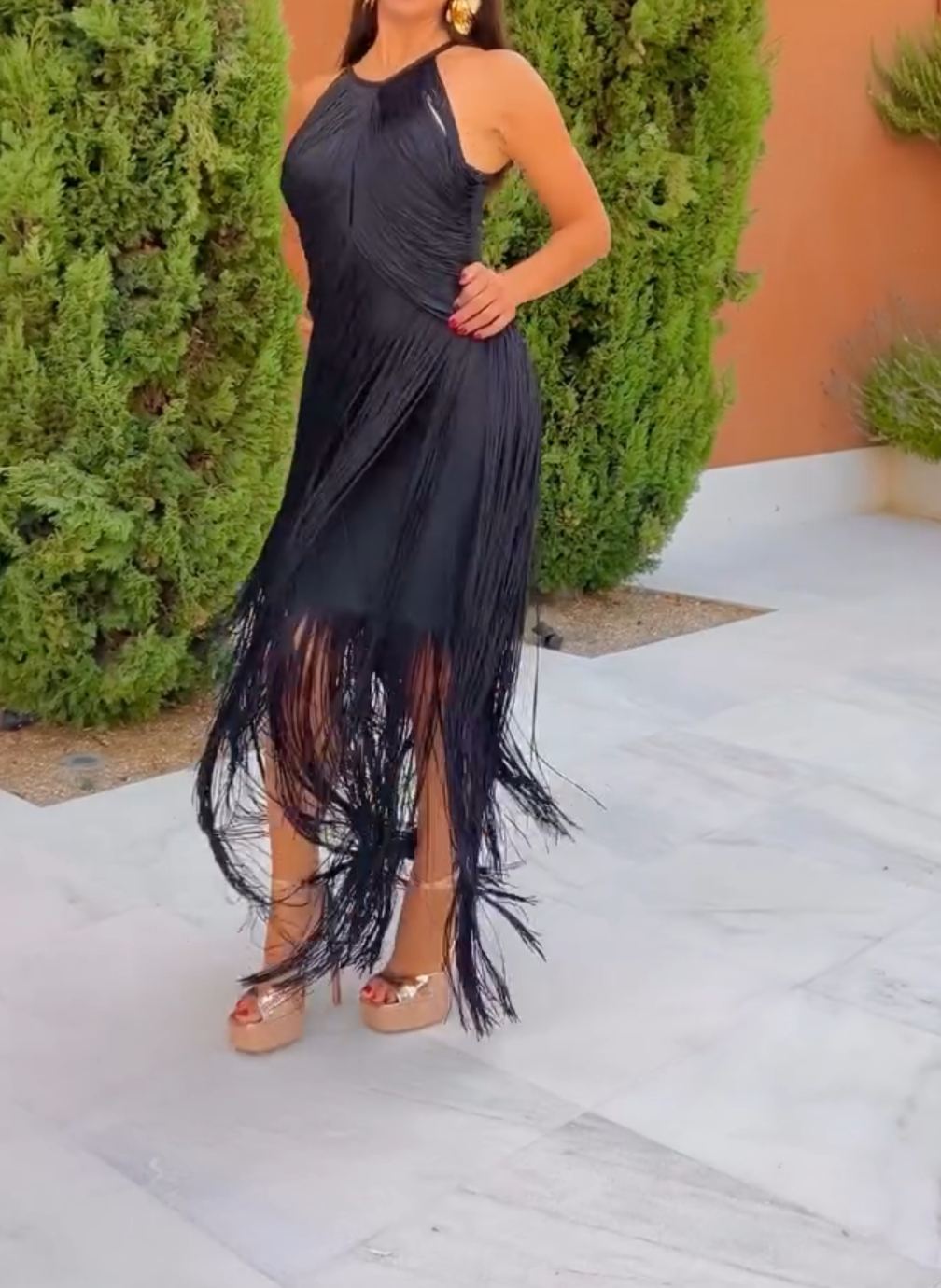 [Copy]Black One-Shoulder Maxi Dress with White Floral Embroidery & Layered Fringe Detail
