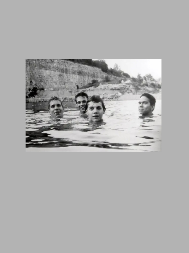 Floating in Time Washed Tshirt