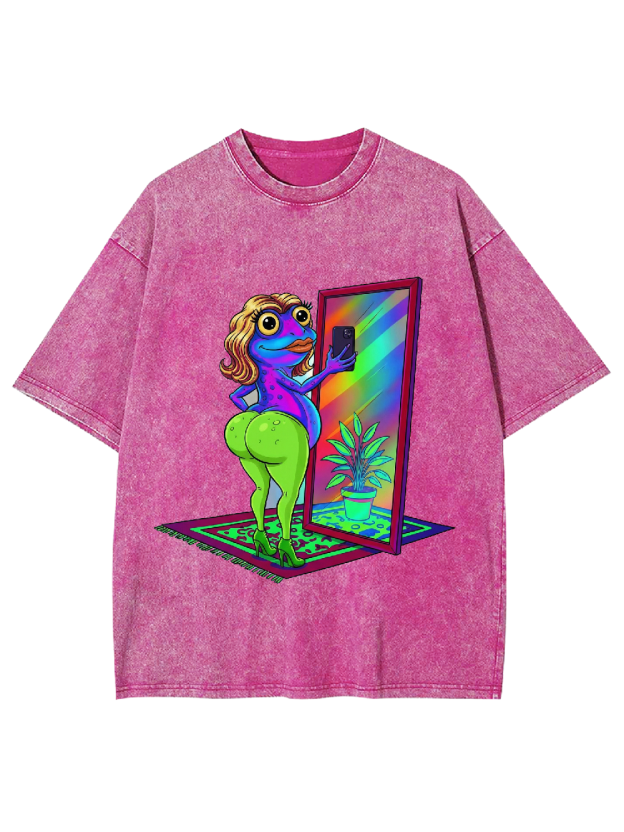 "Selfie Frog Diva Washed Tshirt