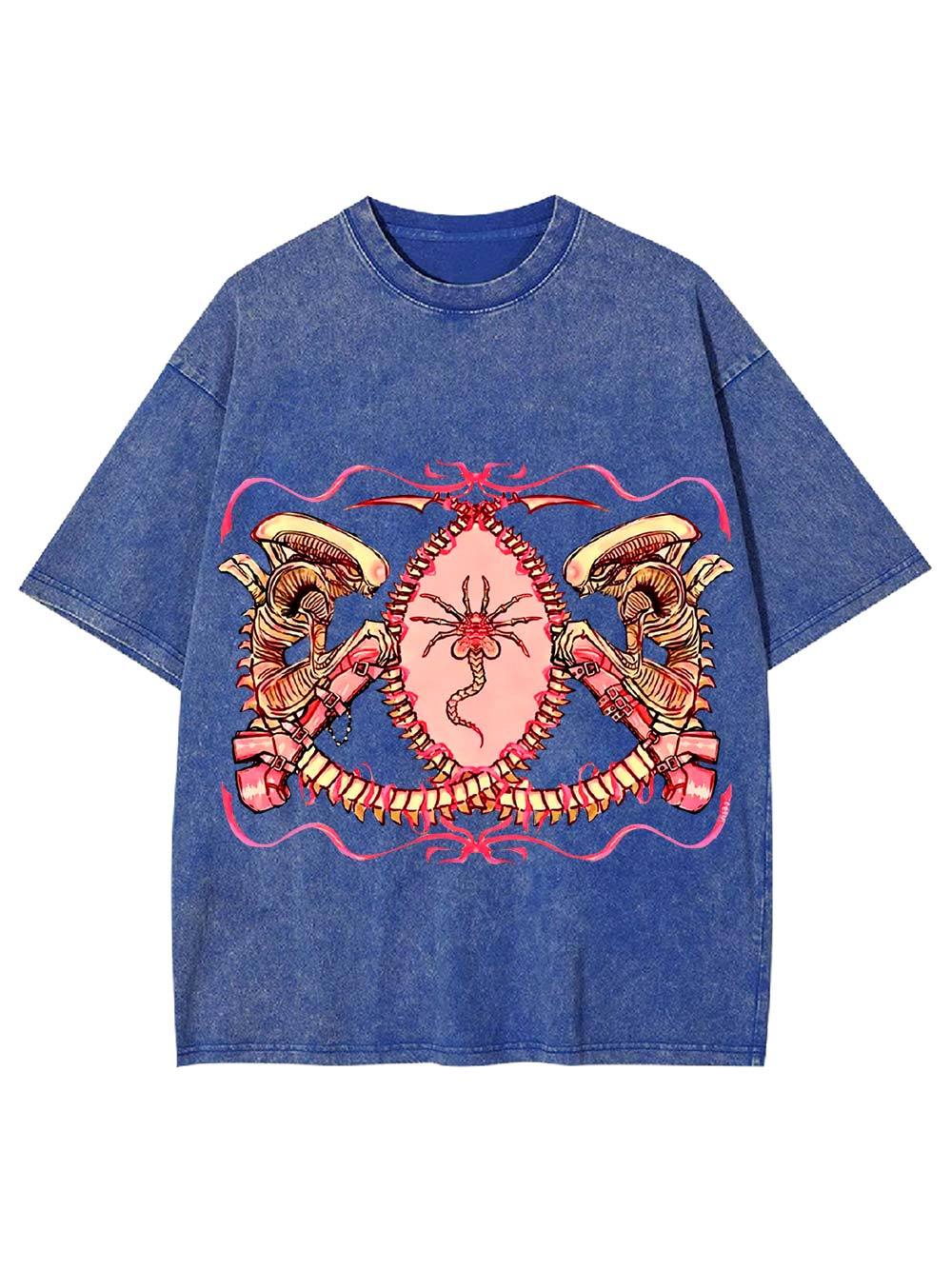 Alien Embrace Washed Tshirt