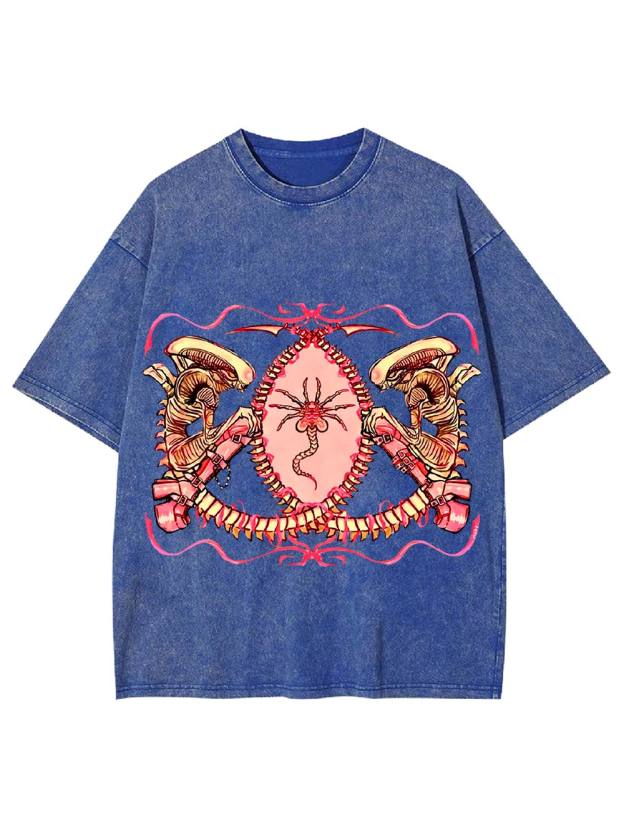 Alien Embrace Washed Tshirt
