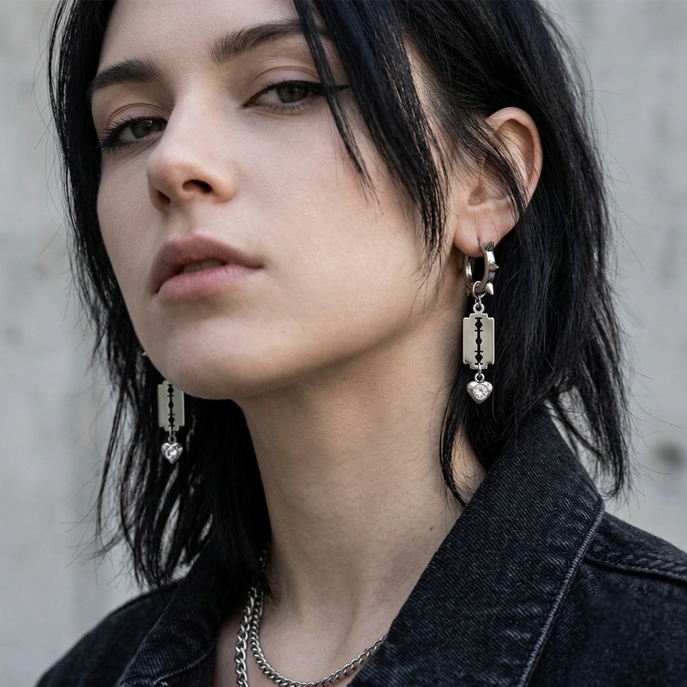CLO BLADE EARRINGS
