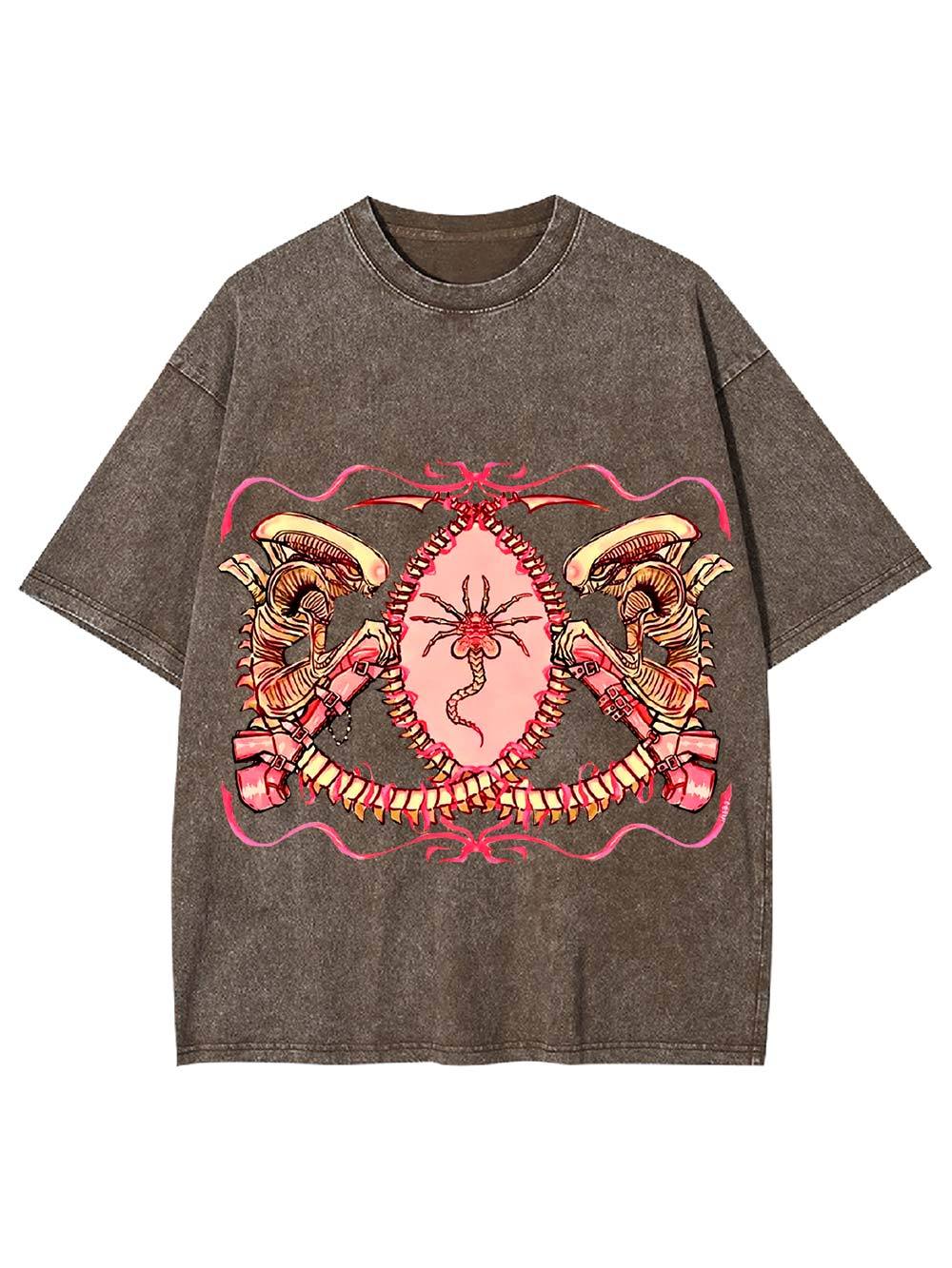 Alien Embrace Washed Tshirt