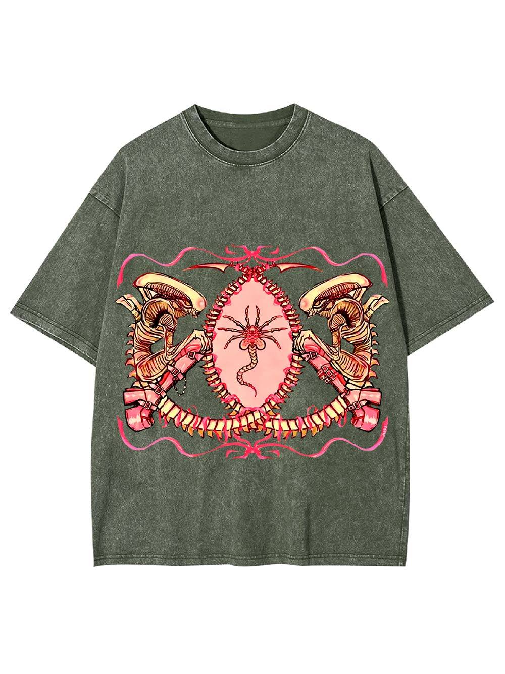 Alien Embrace Washed Tshirt