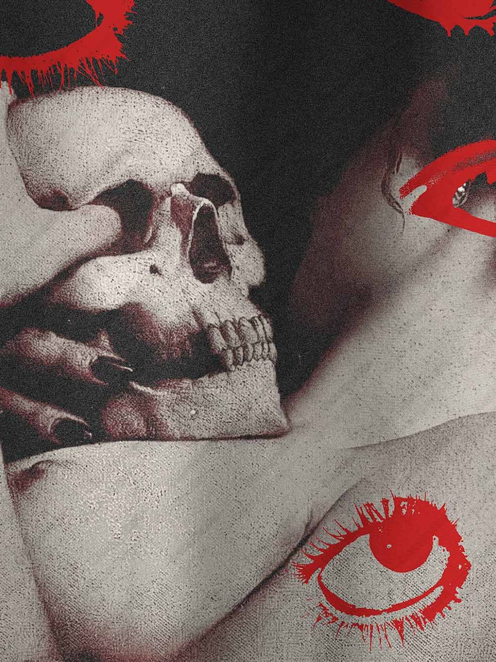 Skeleton Love Graphic T-shirt