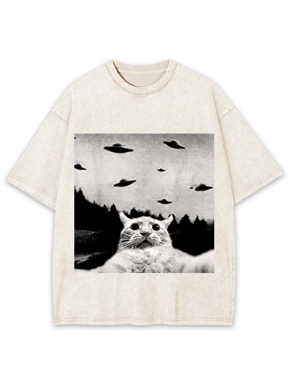 Cat Witnesses UFOs Washed Tshirt