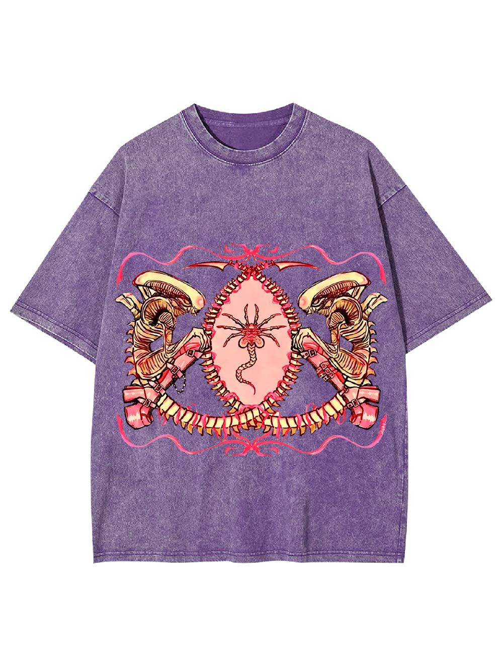 Alien Embrace Washed Tshirt