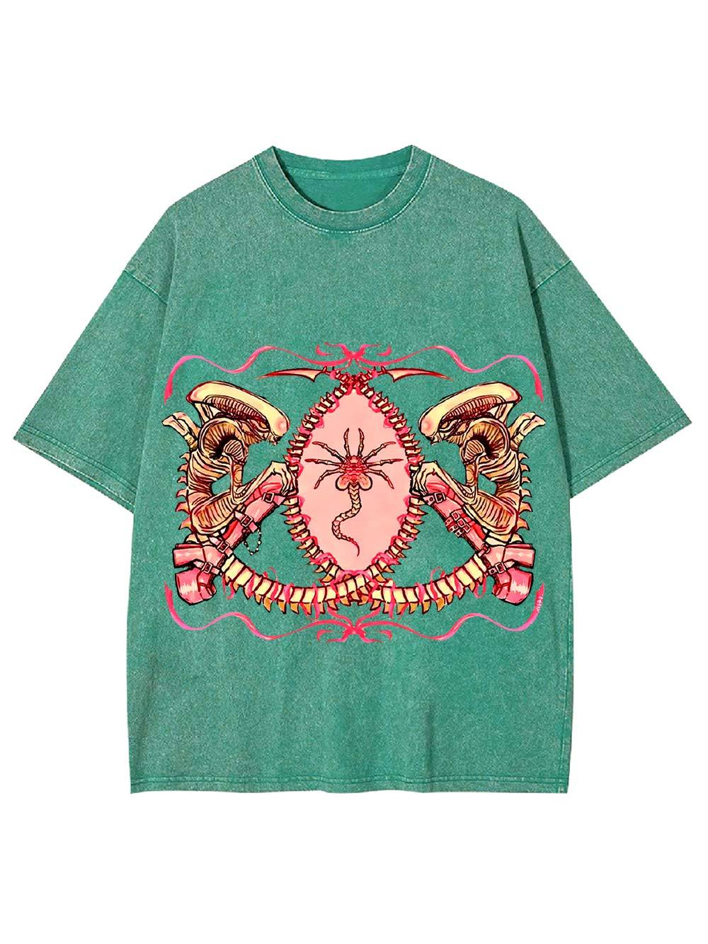 Alien Embrace Washed Tshirt