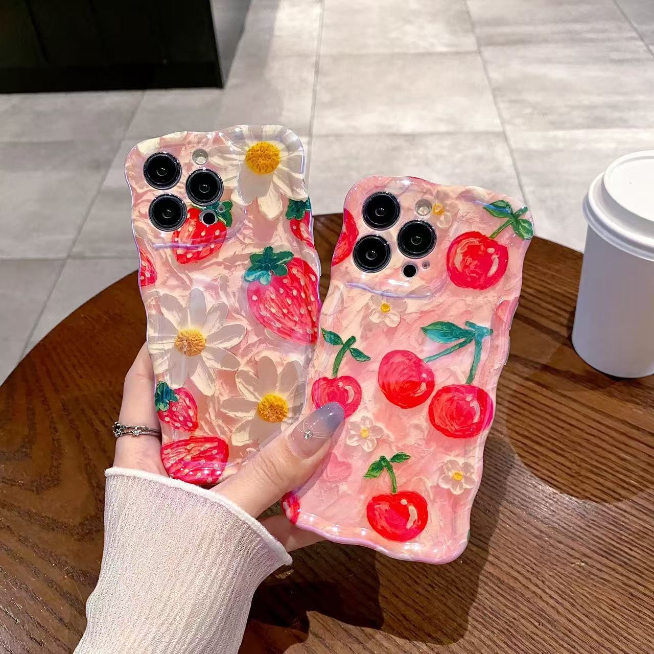 Twist flower phone case