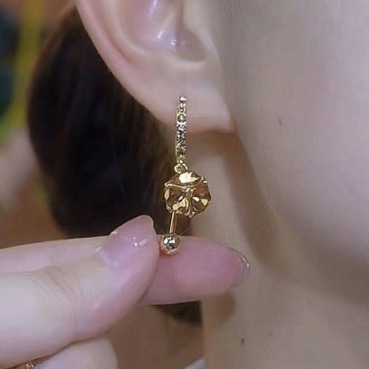 Shining and luxurious white diamond ball tassel earrings