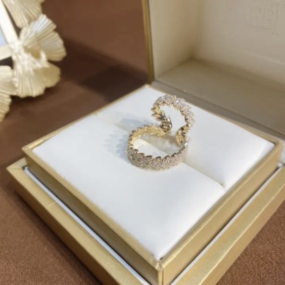 Zircon Leaf Ear Cuff