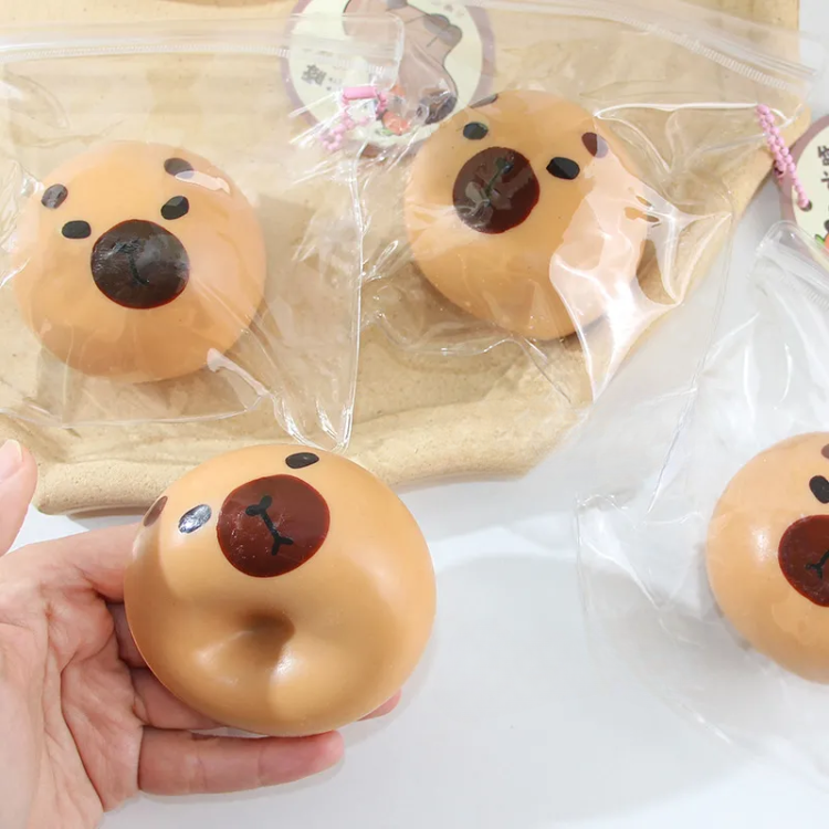 Capybara Squishy Toy（6cm Capybara with acrylic tag）Buy 1 and get 2 free💥3PCS