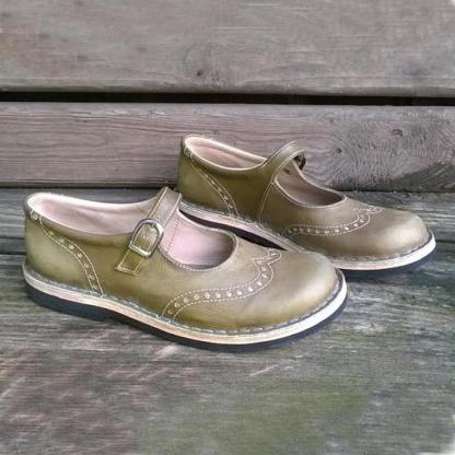 Flat-soled shallow round-toe buckled shoes for women