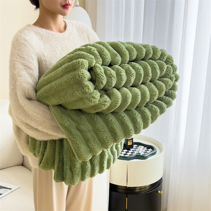 Snuggle Up in Style! 🛋️✨ Discover the Ultimate Striped Flannel Fleece Blanket – Your Cozy Companion for Every Season! 🌈🧣