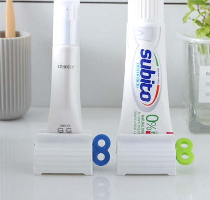 Rolling Toothpaste Squeezer (Buy 3 items and save 40% off)
