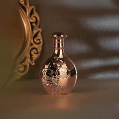 🌸 A luxurious blend of fruity, floral & warm woody notes for an elegant, lasting scent 🌿💖