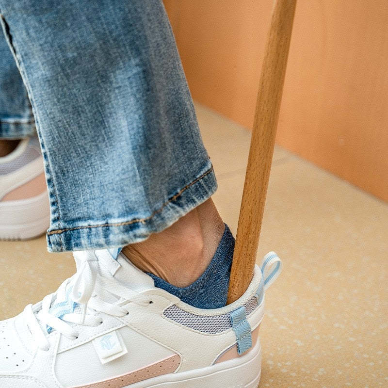 Wooden Long Handle Magnetic Shoehorn